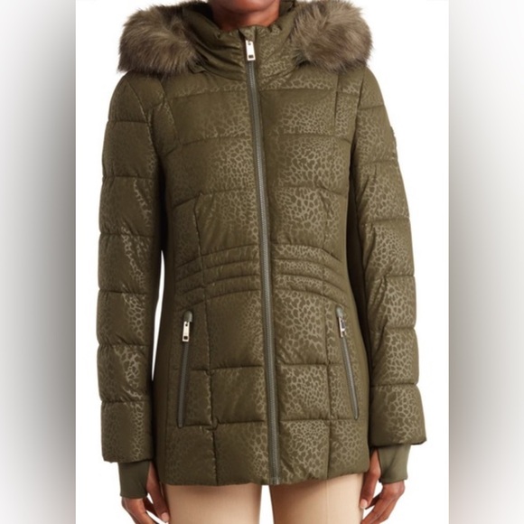 Women's Michael Kors Puffer Jacket with Faux Fur Hood-NWT size XS - Picture 2 of 8